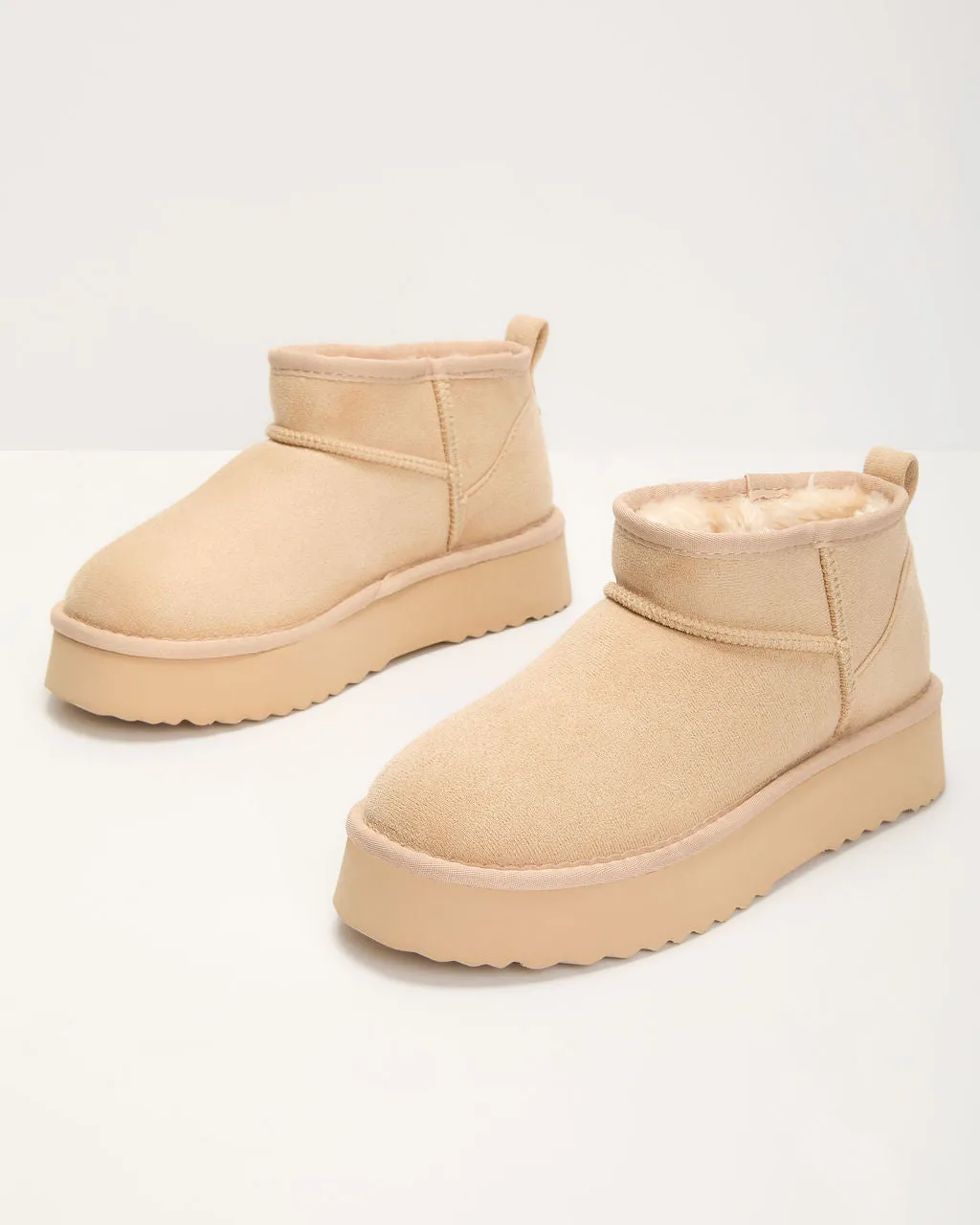 Brisk Feels Platform Ankle Boots